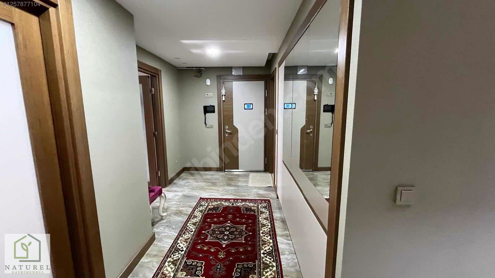MAVERA BAŞAKŞEHİR SATILIK 5+1 YÜKSEK ARA KAT HAMAMLI